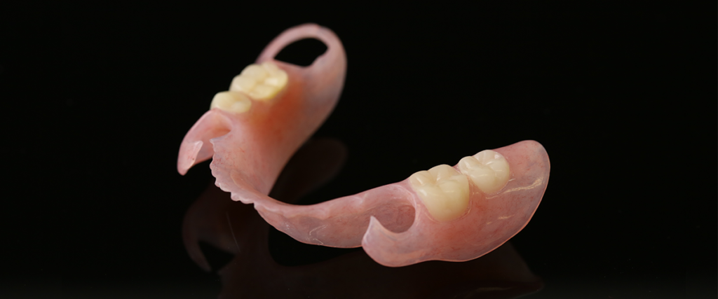 無痛デンチャーの臨床 denture_main-1024x427.png